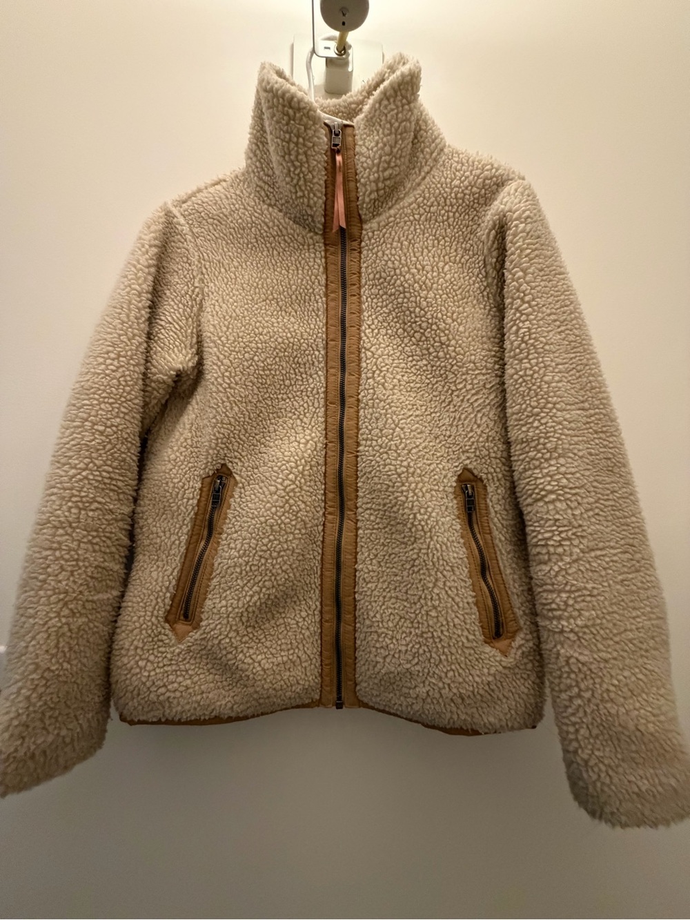 Patagonia Cream Sherpa Jacket with Zip Pockets
